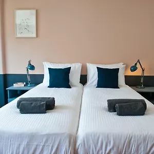 https://unknown-lisbon-4b-1-bdr-apt-in-new-building.hotels-lisbon-portugal.com